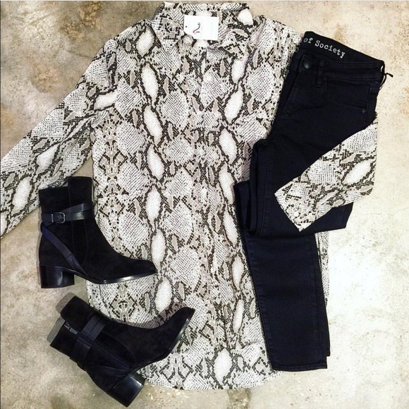 Dresses & Skirts - Snake print bohemian tunic/dress